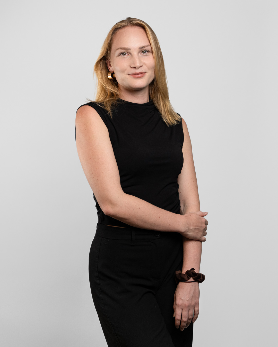 Deborah Nussberger posiert für ein Portraitfoto