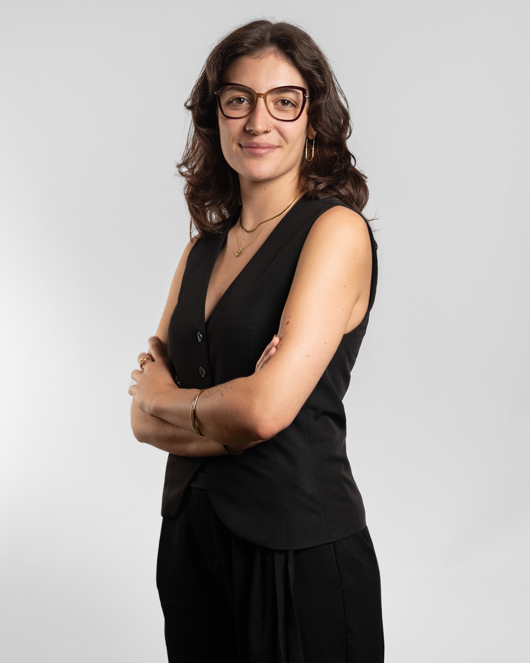 Anja Rothenbühler posiert für ein Portraitfoto