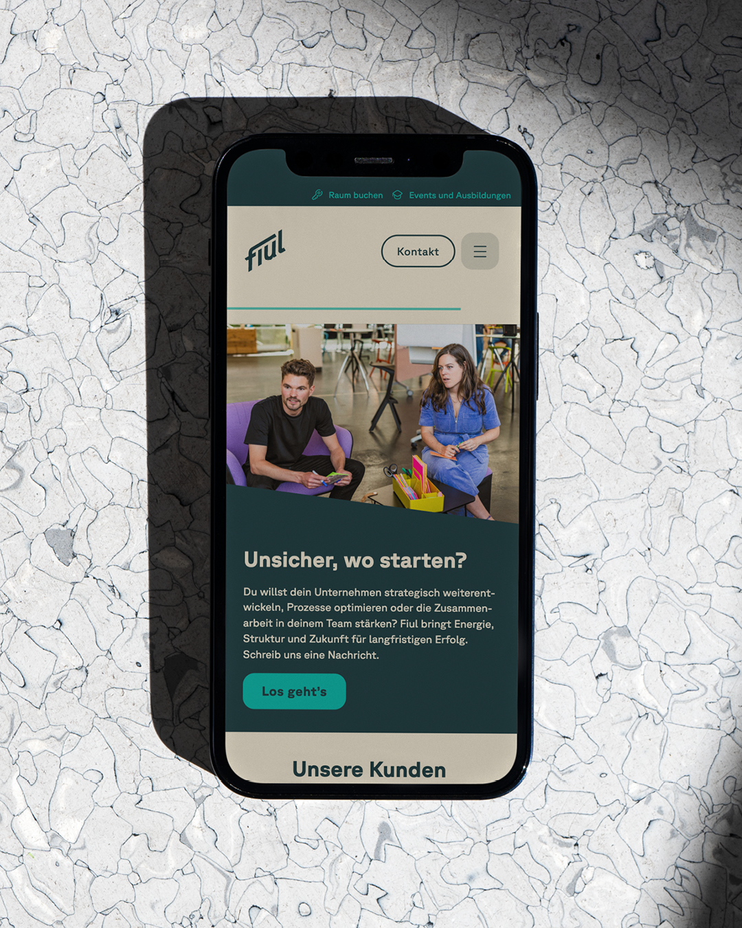 Mock-up des Fiul-Brandings auf einem Smartphone.