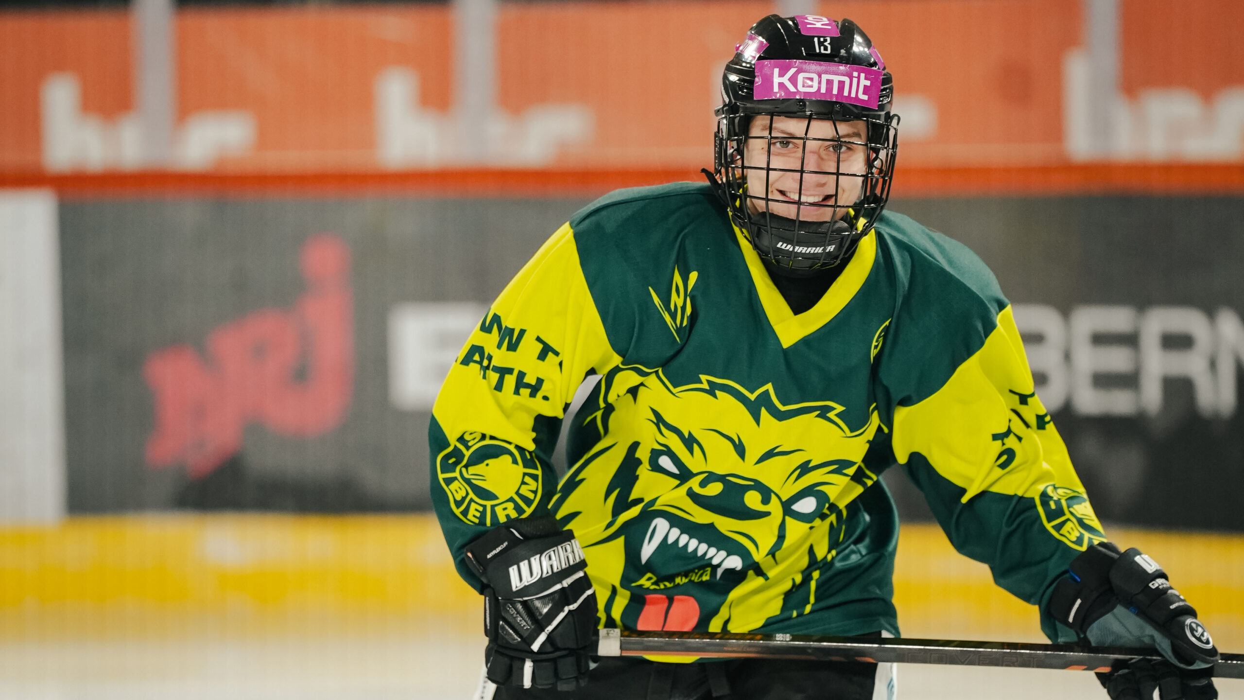 republica-stories-sponsoring-scb-frauen-dress