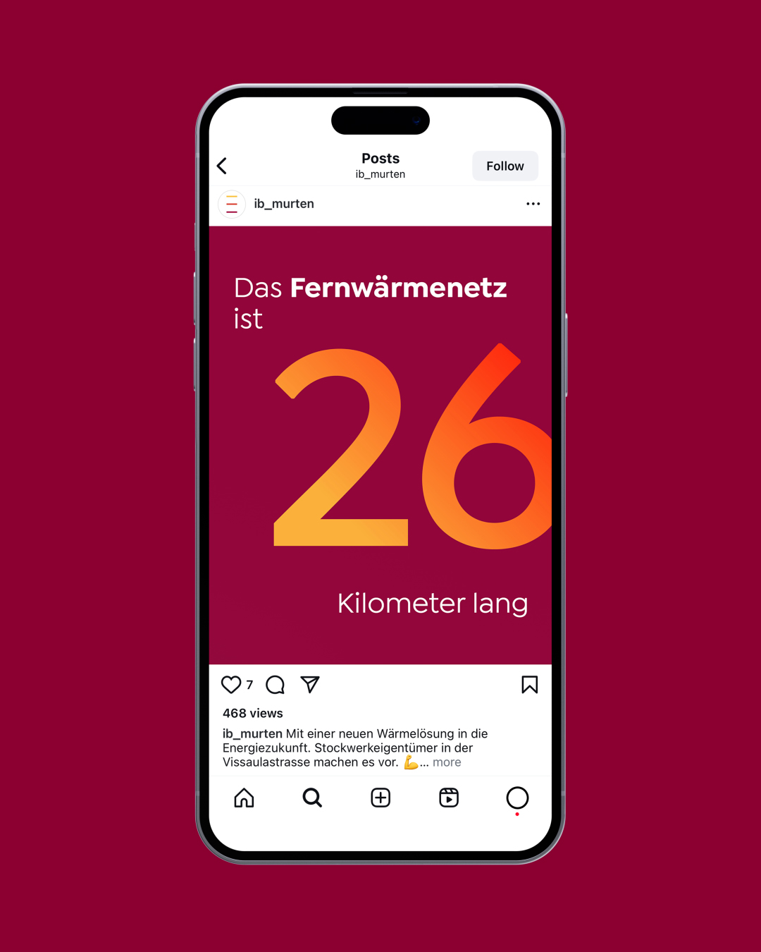 Smartphone-Mockup mit Instagram-Beitrag von IB-Murten zum Thema Fernwärmenetz und Wärmelösung.